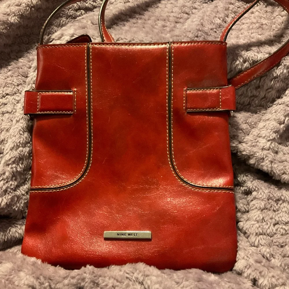 Nine West Dark Red Crossbody Bag Faux Leather Adjustable Strap 8 X 9” - Picture 7 of 8